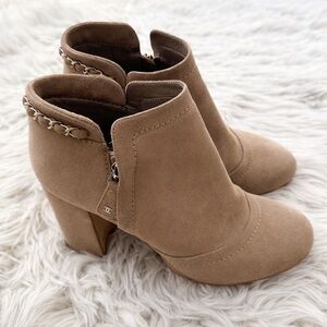 CHANEL Suede Chain Ankle Boots CC Logo Block Heel Booties Size 39
